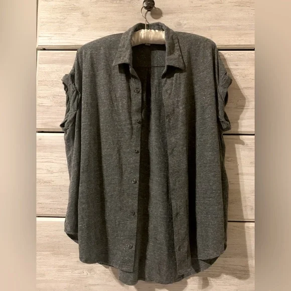 By Corpus Oversized Sleeveless Button Down - Picture 4 of 5